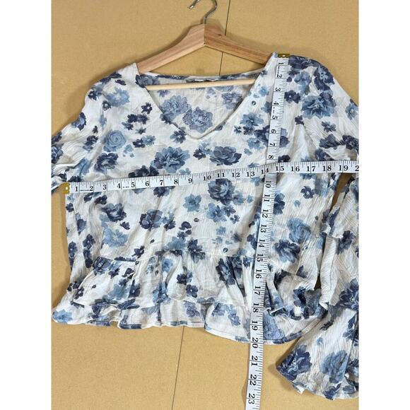 American Eagle Women’s Small Top Cropped Long Bell Sleeve Cropped Floral Cottage - Picture 7 of 7